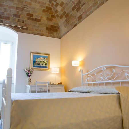 B&B Monsignore Vieste Buitenkant foto
