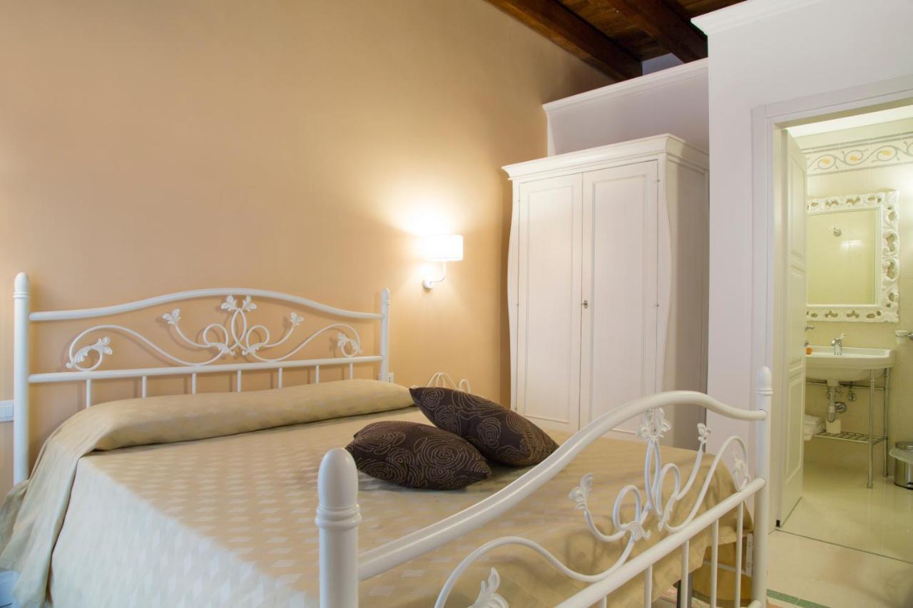 B&B Monsignore Vieste Buitenkant foto