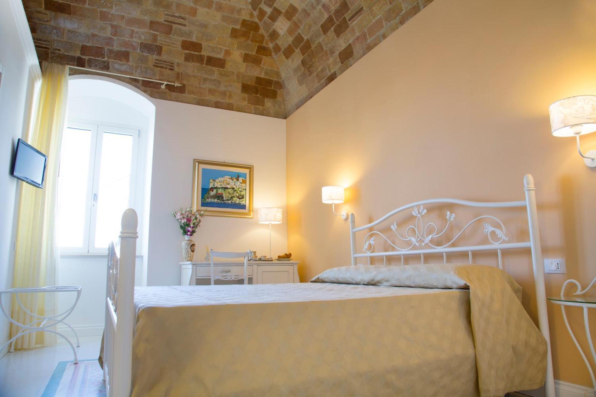 B&B Monsignore Vieste Buitenkant foto