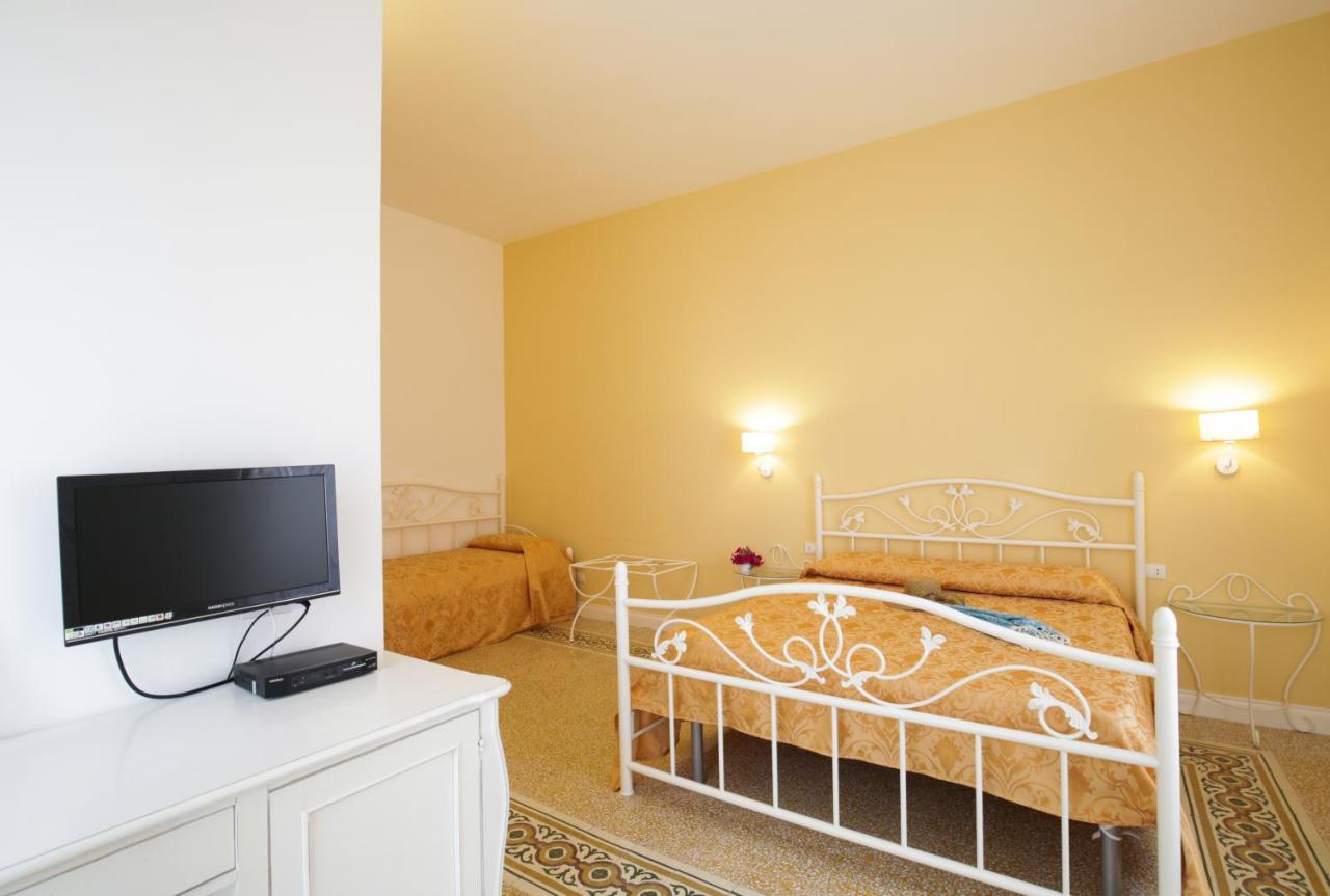 B&B Monsignore Vieste Buitenkant foto