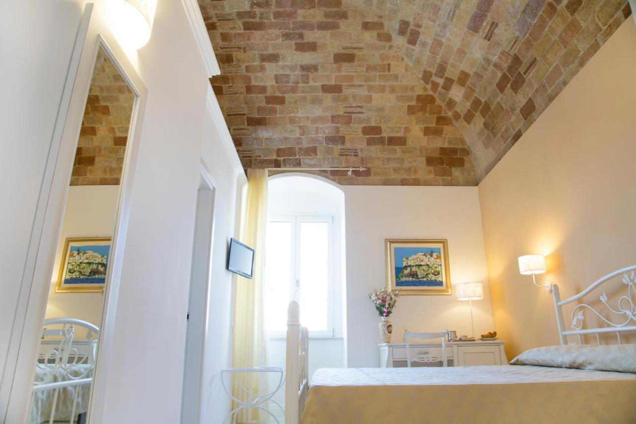 B&B Monsignore Vieste Buitenkant foto
