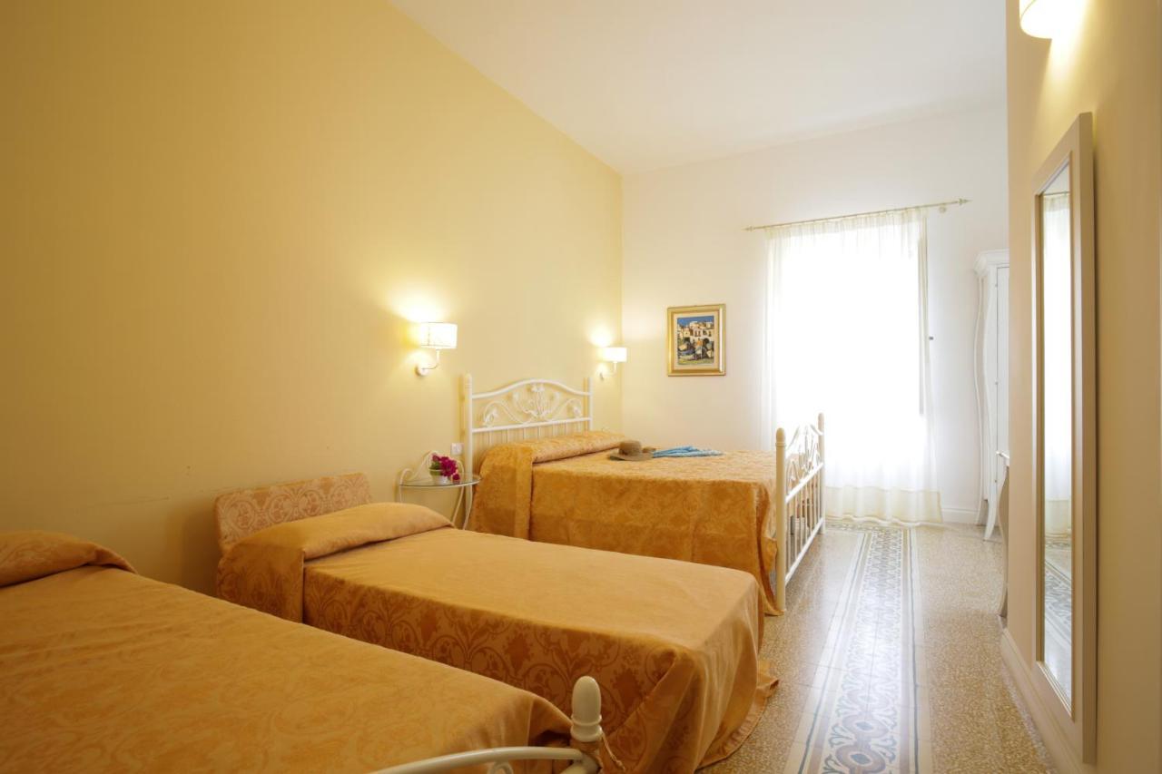 B&B Monsignore Vieste Buitenkant foto