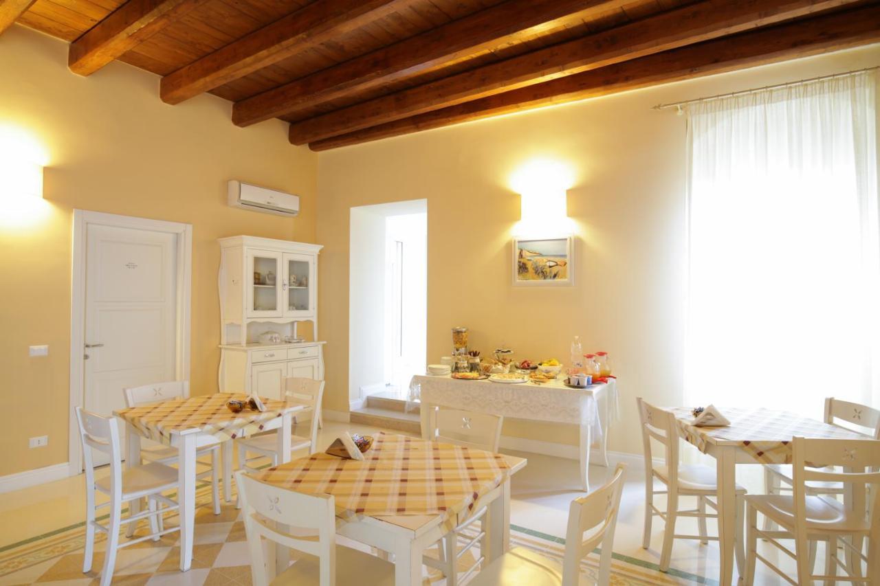B&B Monsignore Vieste Buitenkant foto