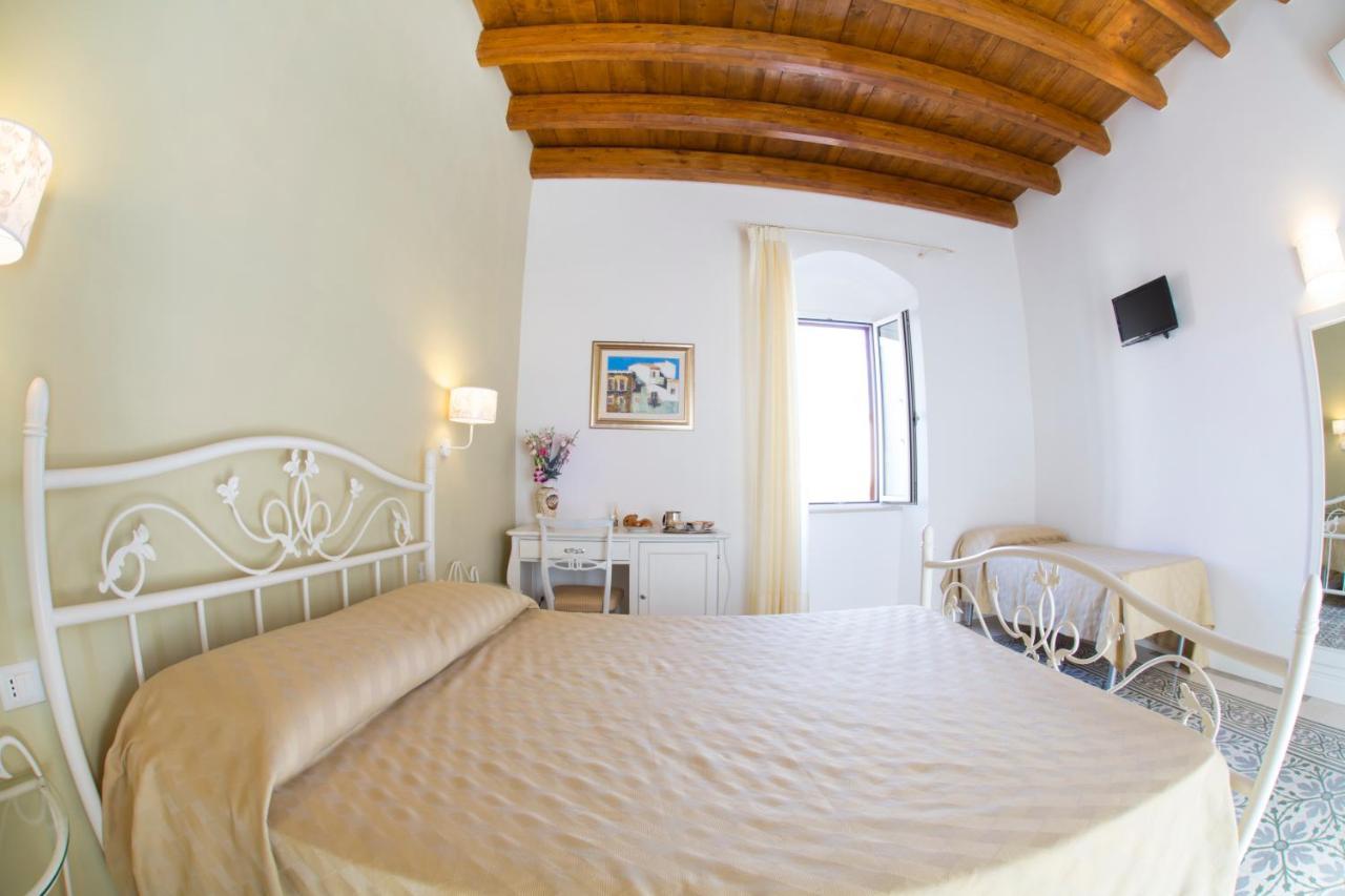 B&B Monsignore Vieste Buitenkant foto
