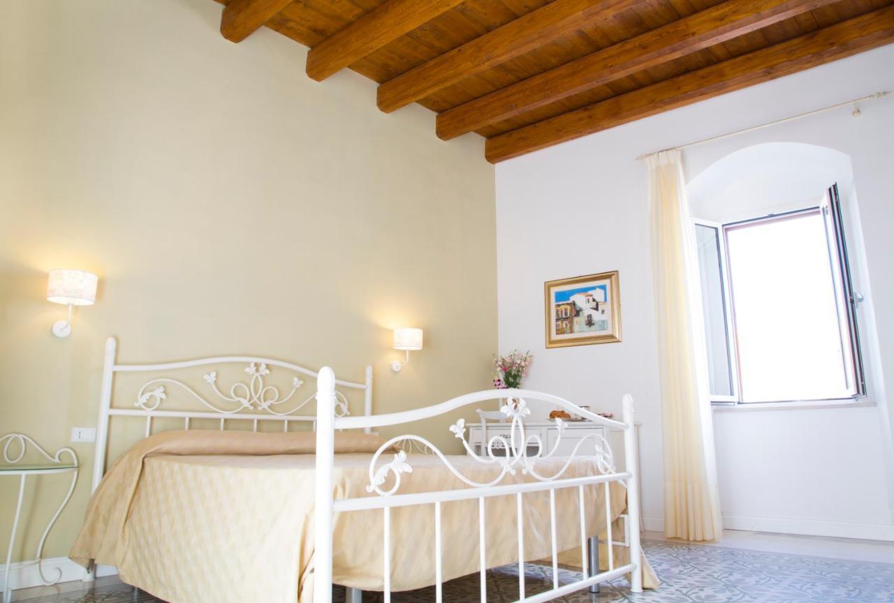 B&B Monsignore Vieste Buitenkant foto