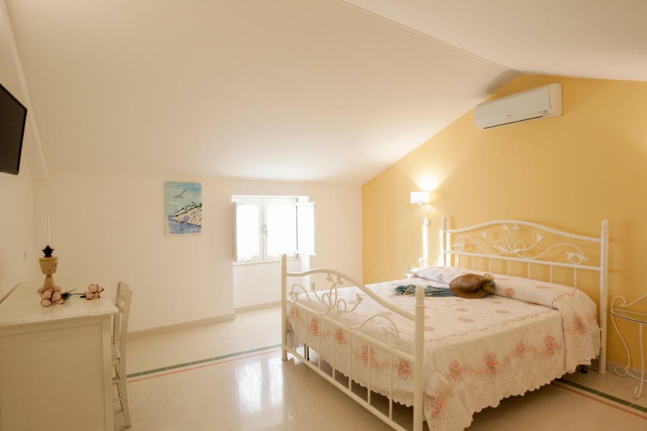 B&B Monsignore Vieste Buitenkant foto